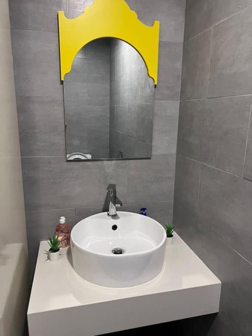 Pangsapuri Arte Mont Kiara Kl Tower View Elegant Netflix 6pax *