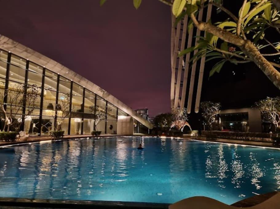 Arte Mont Kiara Kl Tower View Elegant Netflix 6pax