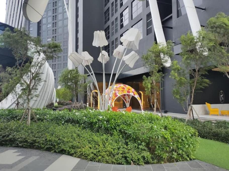 Arte Mont Kiara Kl Tower View Elegant Netflix 6pax
